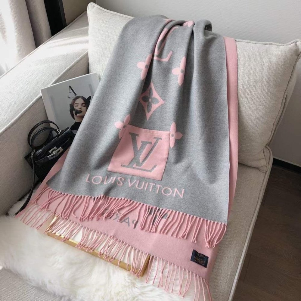 💎✨AUTHENTIC✨💎Louis Vuitton scarf
